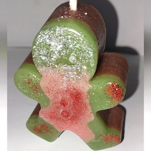Hand crafted limited edition Gingerbread man candle - Picture 6 of 7